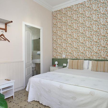 Hostal Poblenou Барселона Екстериор снимка