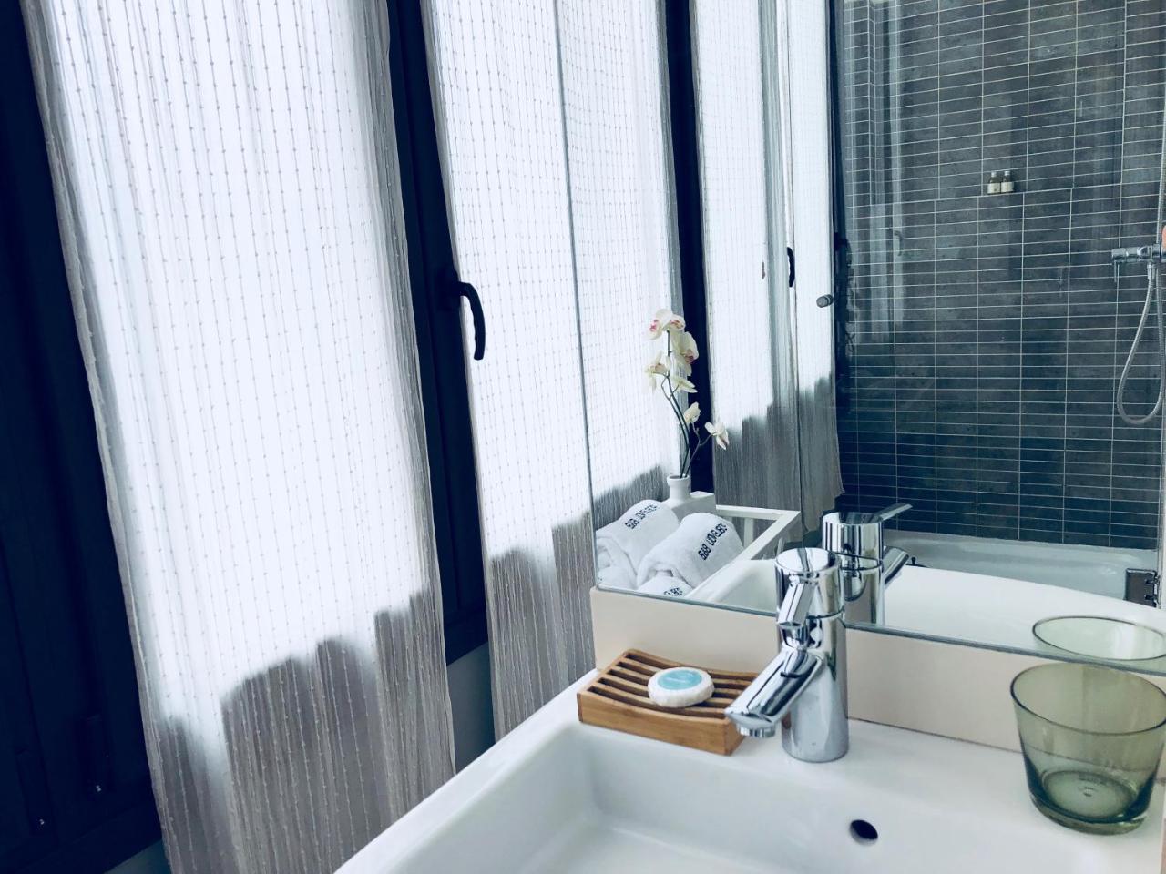 Hostal Poblenou Барселона Екстериор снимка